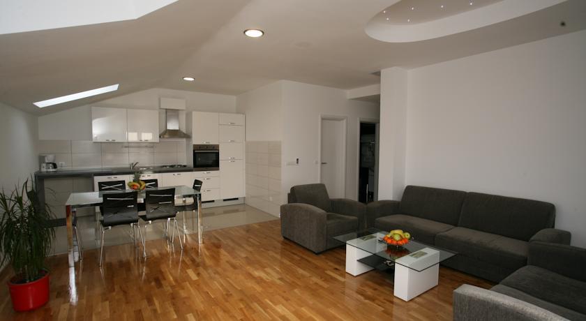 טרוגיר Apartments Little Paradise מראה חיצוני תמונה